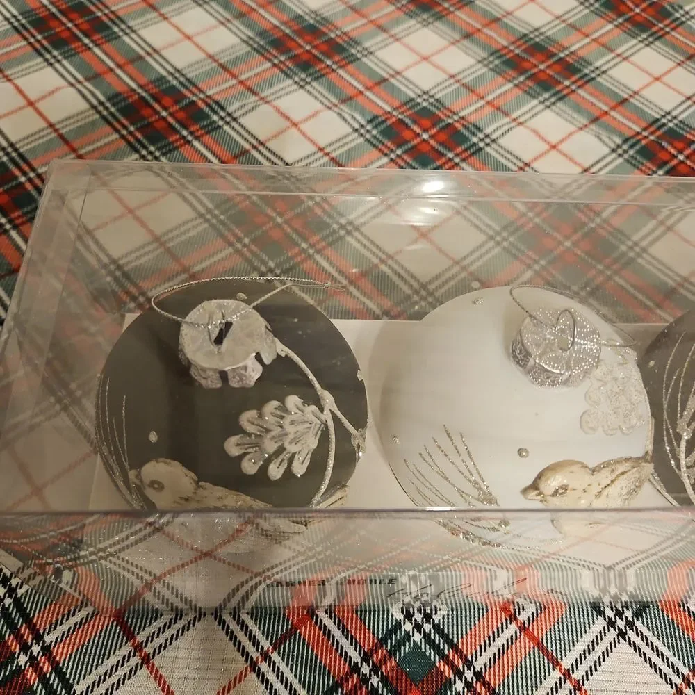 Barnes & Noble Cardinal Ornament Holiday Collection Set
